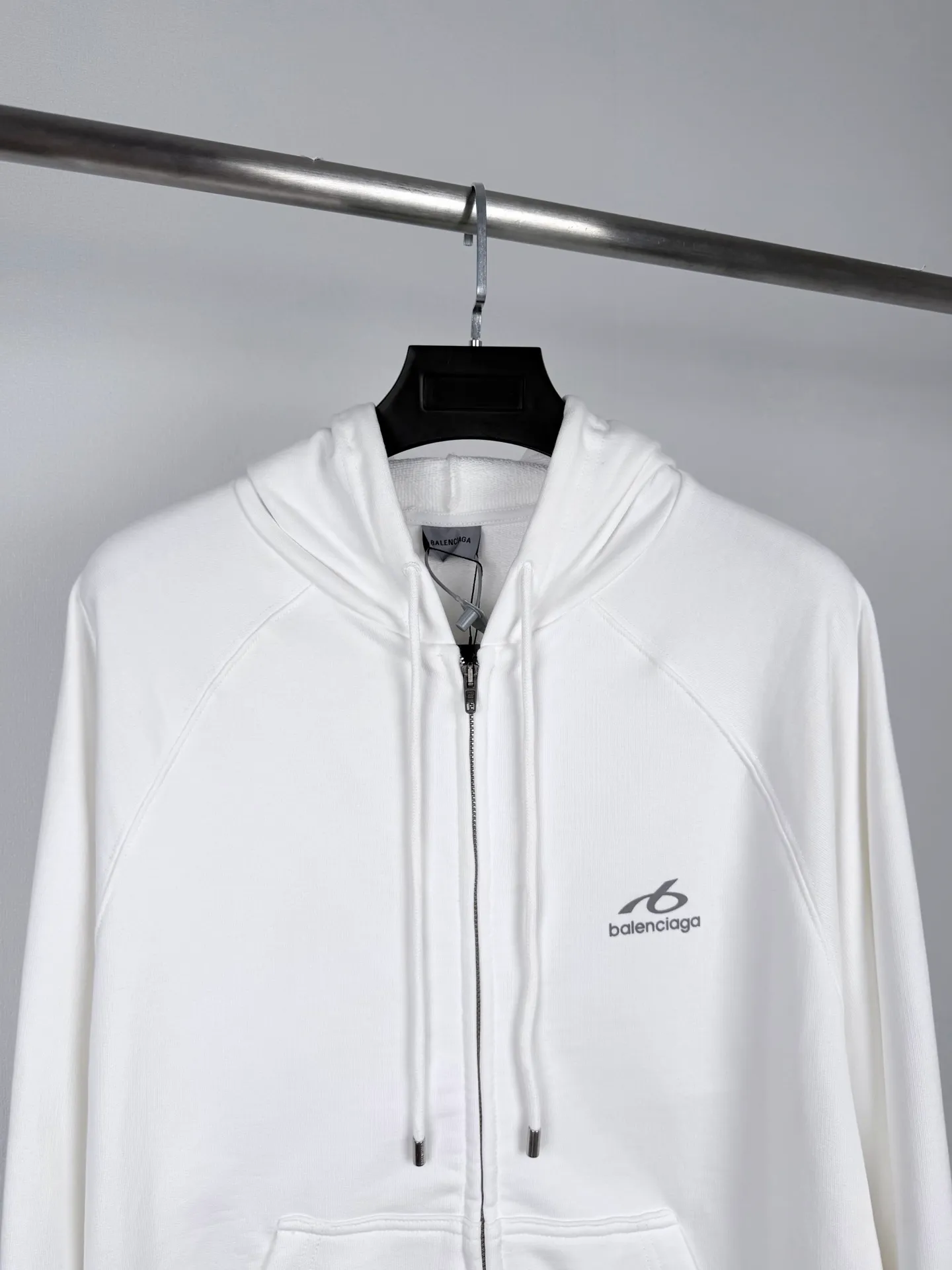 BALENCIAGA / Balenciaga 26FW Bodies printed logo hooded sweatshirt jacket Authentic 10300 purchased and developed, 420g double-ply terry sweatshirt material, matching ribs, glue printing, fabric enzyme washing, customized 1:1 zipper, customized 1:1 hanging, customized 1:1 rope, customized 1:1 trademark, fitted version Size: S M L XL